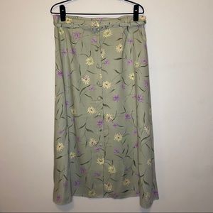 ✨radcliffe floral belted skirt✨